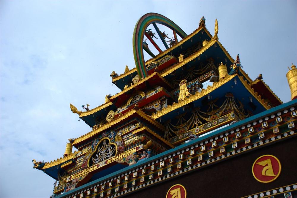Bylakuppe Golden Temple and tibetan Monastery